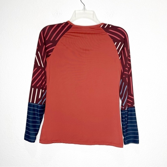 New Carve Designs Kona Rashguard in Sangria - Picture 8 of 12